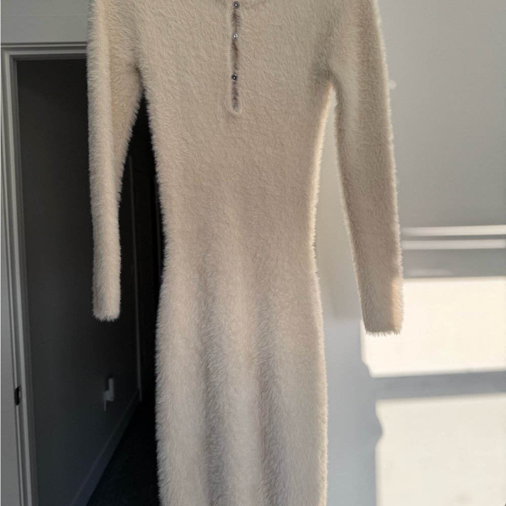 Elegant Cream Long-Sleeve Dress